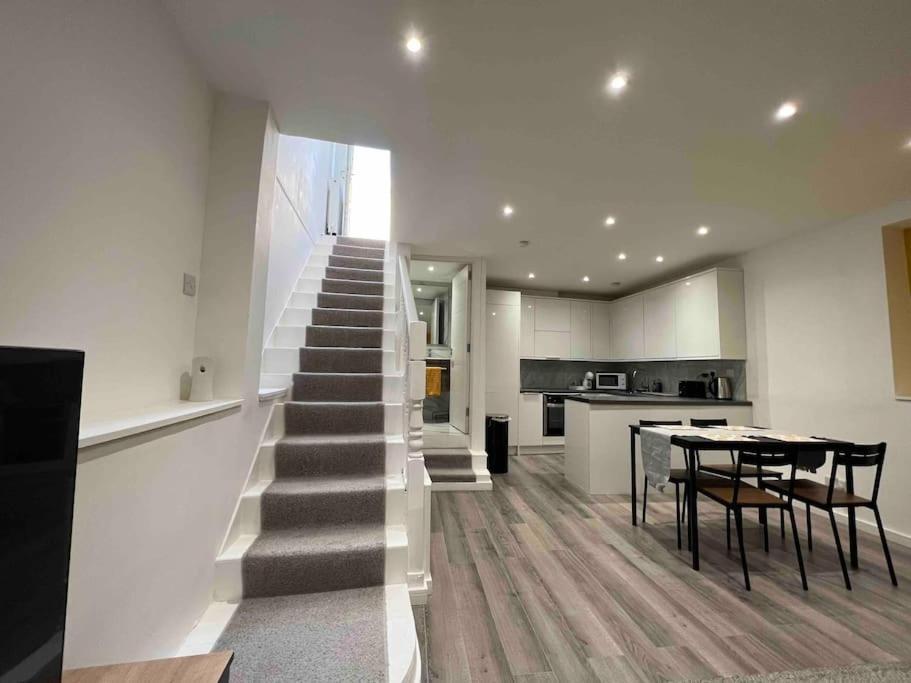Stunning 3Br Maisonette In Brixton لندن المظهر الخارجي الصورة